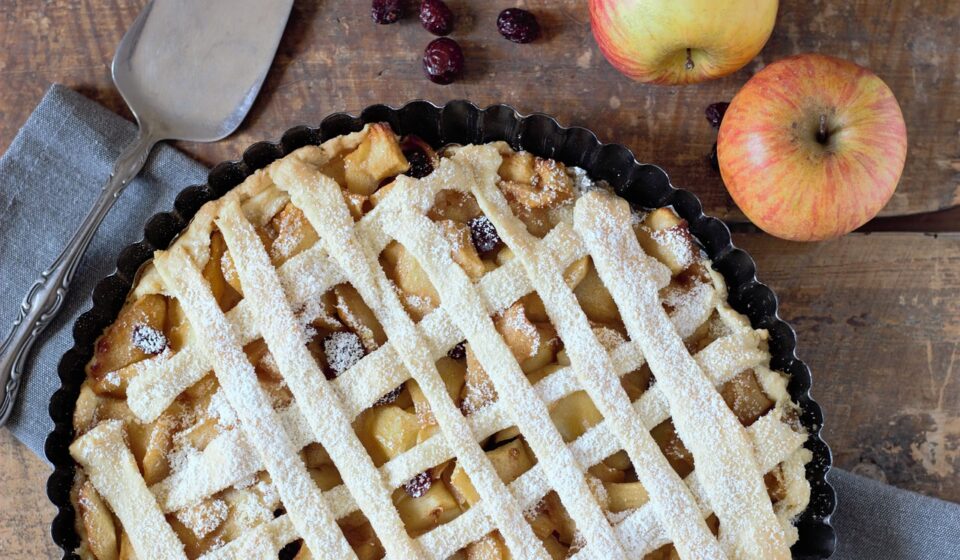 Can Dogs Eat Apples? Common Mistakes to Avoid