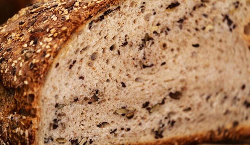 Can Dogs Eat Sesame Seeds? Safe Feeding Guide and Risks